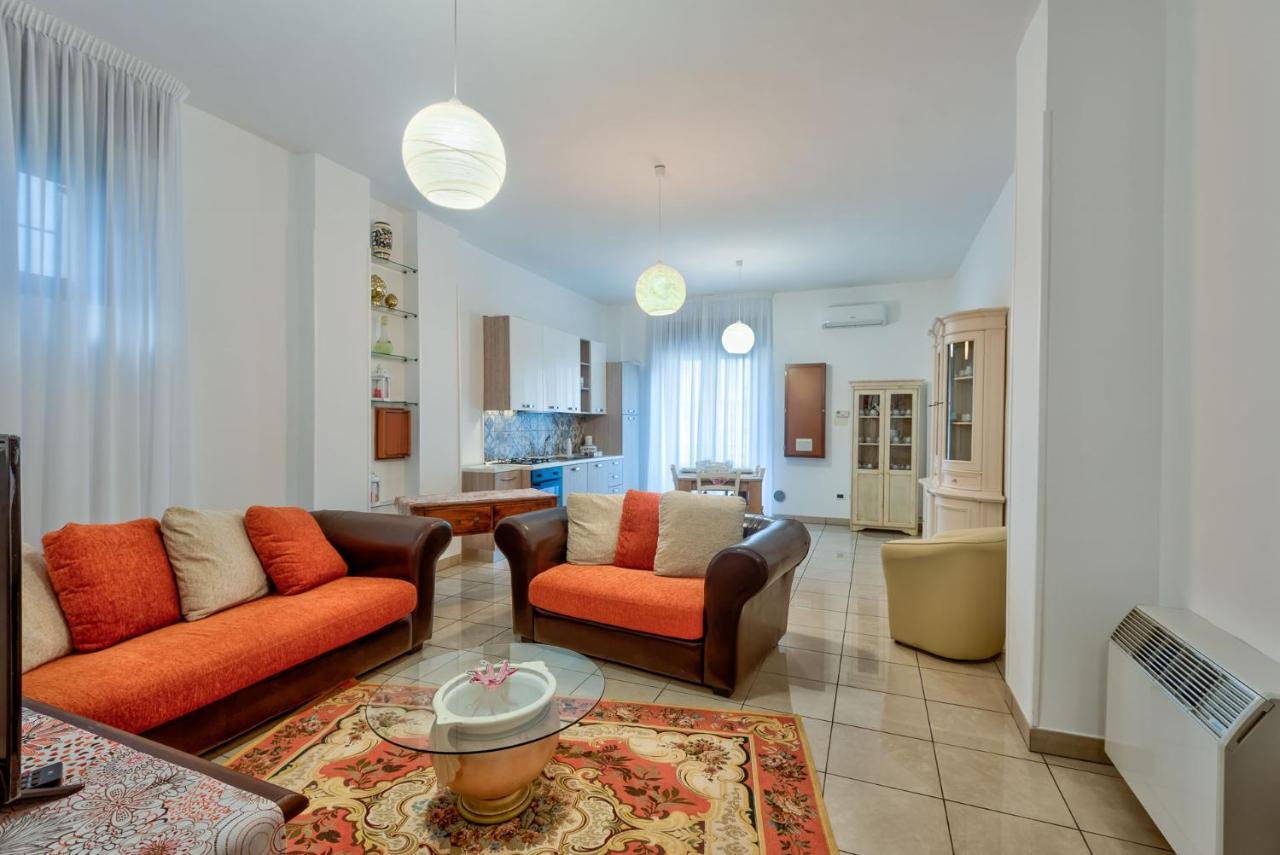 Casa Vacanza Binario 35 Чельє-Мессапіка Екстер'єр фото